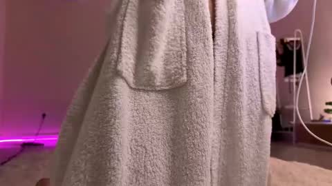 kristi online show from March 12, 8:04 pm