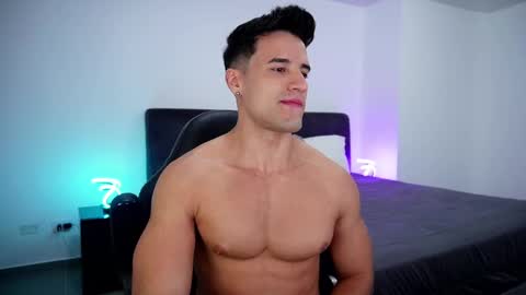 Snapshot of krops_ chatting on February 26, 5:09 am KROPS online show from February 26, 5:09 am