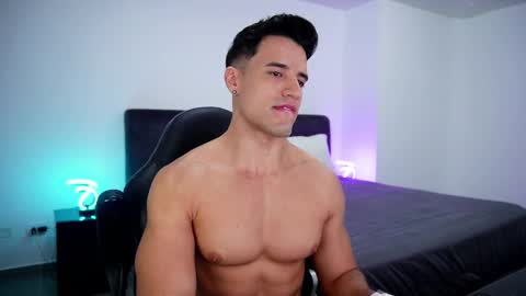 Snapshot of krops_ chatting on March 5, 11:06 am KROPS online show from March 5, 11:06 am