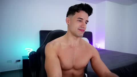 Snapshot of krops_ chatting on March 7, 3:29 am KROPS online show from March 7, 3:29 am