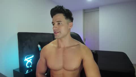 Snapshot of krops_ chatting on October 5, 11:24 pm KROPS online show from October 5, 11:24 pm