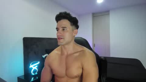 Snapshot of krops_ chatting on October 6, 12:46 pm KROPS online show from October 6, 12:46 pm