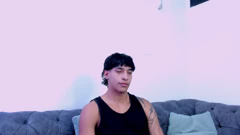 Snapshot of kroywave chatting on May 20, 3:13 am Kroy Wave Muscle Tattoos Latino online show from May 20, 3:13 am