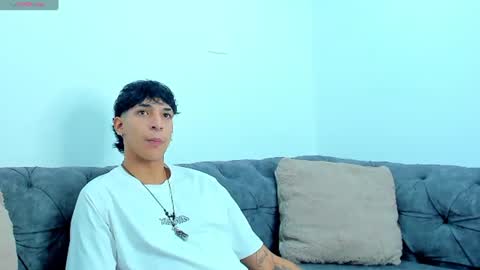 Snapshot of kroywave chatting on July 10, 3:44 am Kroy Wave Muscle Tattoos Latino online show from July 10, 3:44 am