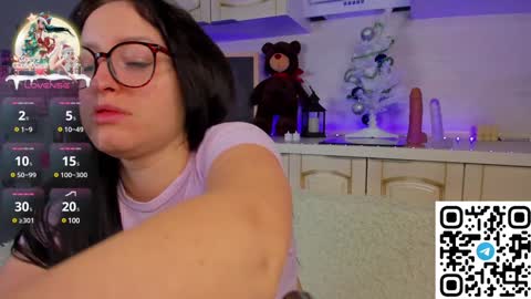 Snapshot of kruela_eva chatting on December 30, 11:49 pm Kruela GTM3Tue Wed Thu Fri Sun 0400 am-1030pm online show from December 30, 11:49 pm