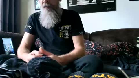 krummersaebel online show from February 8, 3:26 pm