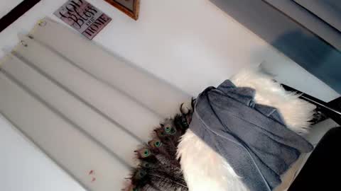 kryplialoveyou online show from February 3, 4:56 pm