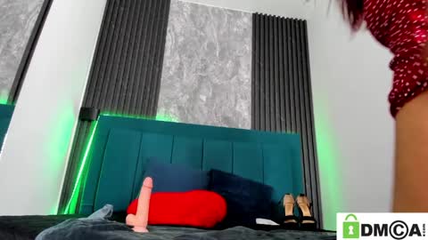 Snapshot of krystal_rosse_ chatting on April 11, 5:50 pm krystal online show from April 11, 5:50 pm