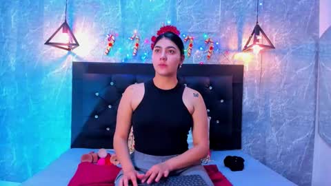 Kystal Taylor online show from December 16, 9:14 am