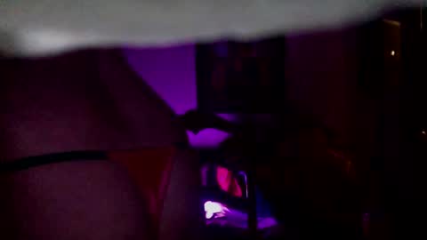 Snapshot of krystalkush420 chatting on March 22, 7:23 am krystalkush420 online show from March 22, 7:23 am