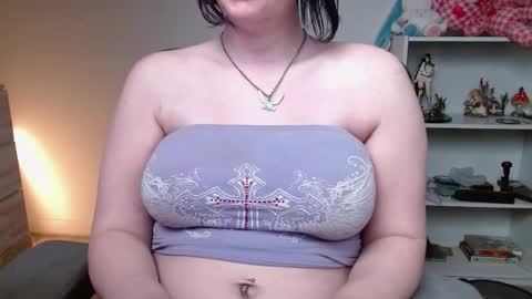 Krystal Syx online show from April 6, 5:03 pm