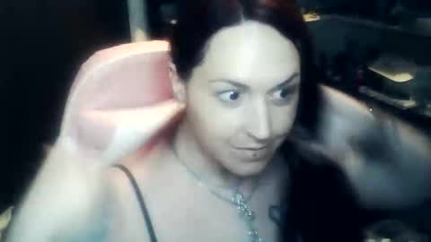 Snapshot of krystalwebss chatting on October 16, 8:43 pm Krystal Webss  online show from October 16, 8:43 pm