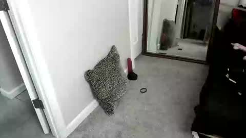 krystltymeup online show from October 31, 8:48 am