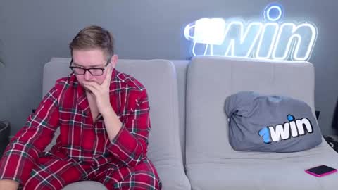 WebcamWhore online show from January 18, 7:28 am