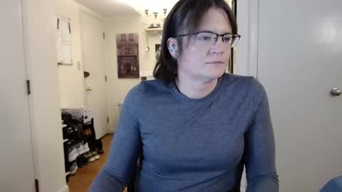 Snapshot of ktrichards77 chatting on April 25, 9:12 pm Cait online show from April 25, 9:12 pm