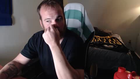 Snapshot of kuggy570 chatting on September 23, 12:02 am Kuggy online show from September 23, 12:02 am