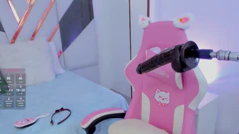 Snapshot of kuitty_sara chatting on October 18, 12:17 pm SARA online show from October 18, 12:17 pm