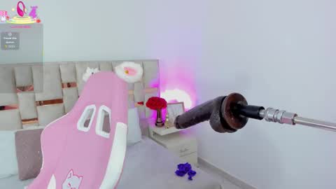 Snapshot of kuitty_sara chatting on November 1, 1:46 pm SARA online show from November 1, 1:46 pm