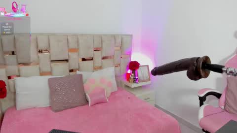 Snapshot of kuitty_sara chatting on November 7, 12:05 pm SARA online show from November 7, 12:05 pm