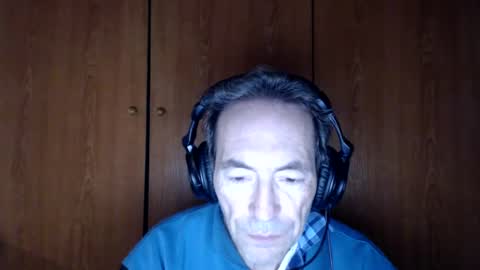Snapshot of kunegis chatting on December 8, 6:33 am ImetandfellinloveKuanyim online show from December 8, 6:33 am