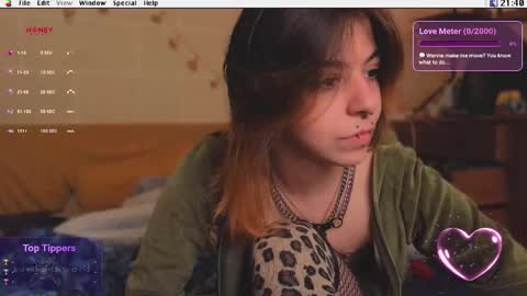 Snapshot of kuntboyzworld chatting on December 4, 8:39 pm Krypto hethey online show from December 4, 8:39 pm