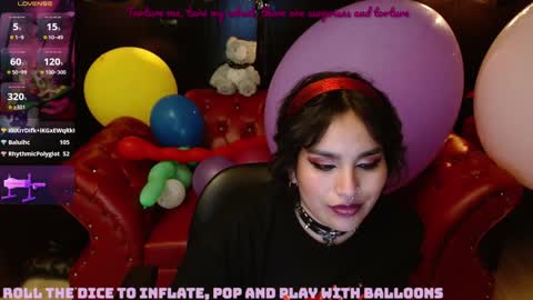 Snapshot of kureiji_fetish chatting on December 29, 9:06 am Fetiche Woman online show from December 29, 9:06 am