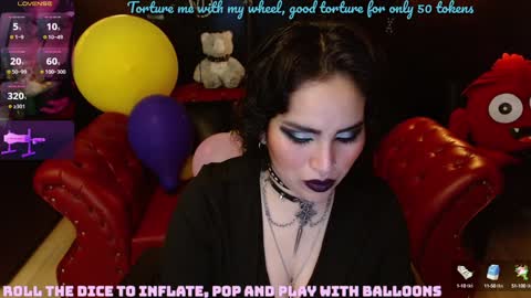 Snapshot of kureiji_fetish chatting on January 5, 4:04 am Fetiche Woman online show from January 5, 4:04 am