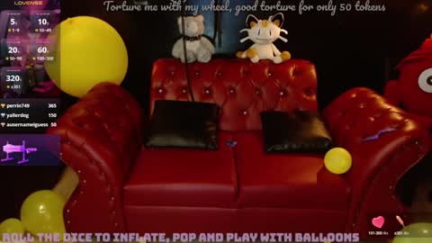 Snapshot of kureiji_fetish chatting on January 5, 10:10 am Fetiche Woman online show from January 5, 10:10 am