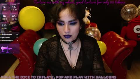 Snapshot of kureiji_fetish chatting on January 6, 8:46 am Fetiche Woman online show from January 6, 8:46 am