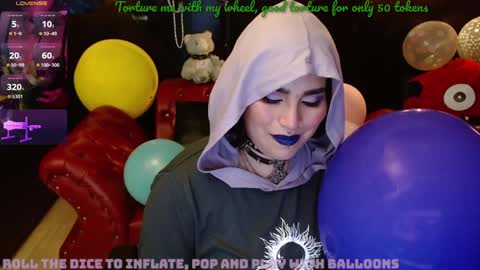 Snapshot of kureiji_fetish chatting on January 9, 6:38 am Fetiche Woman online show from January 9, 6:38 am