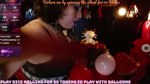 Snapshot of kureiji_fetish chatting on January 19, 12:06 pm Fetiche Woman online show from January 19, 12:06 pm