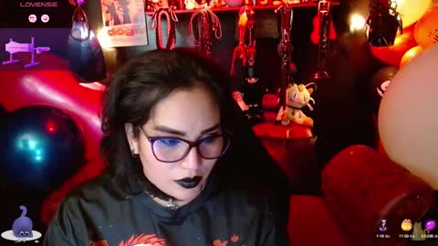 Snapshot of kureiji_fetish chatting on October 3, 12:18 am Fetiche Woman online show from October 3, 12:18 am