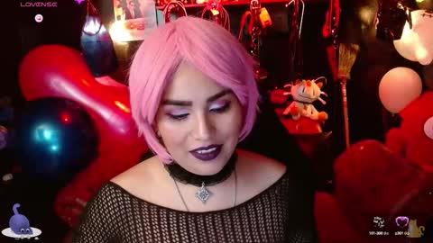 Snapshot of kureiji_fetish chatting on October 8, 2:09 am Fetiche Woman online show from October 8, 2:09 am