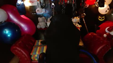 Snapshot of kureiji_fetish chatting on October 10, 10:42 pm Fetiche Woman online show from October 10, 10:42 pm