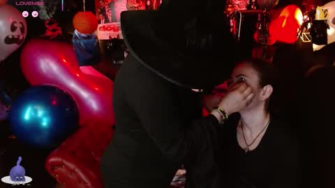 Snapshot of kureiji_fetish chatting on October 11, 4:49 pm Fetiche Woman online show from October 11, 4:49 pm