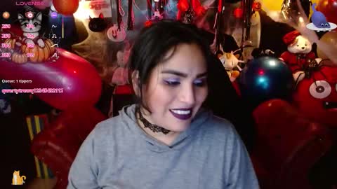 Snapshot of kureiji_fetish chatting on October 30, 12:01 am Fetiche Woman online show from October 30, 12:01 am