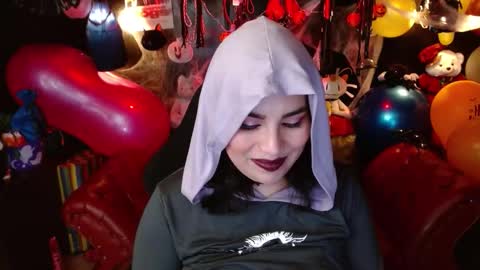 Snapshot of kureiji_fetish chatting on November 4, 11:15 pm Fetiche Woman online show from November 4, 11:15 pm