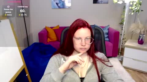 kuri_u online show from April 21, 11:38 am