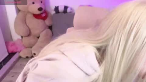 Andy online show from May 3, 1:44 am