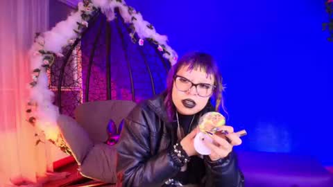 Snapshot of kuromi_purple chatting on June 18, 11:14 am Kuromi online show from June 18, 11:14 am