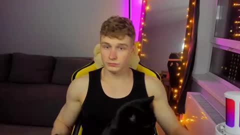 kurt_hanssen online show from March 17, 7:39 pm