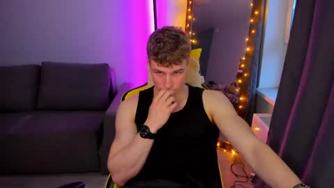 kurt_hanssen online show from April 29, 5:52 pm