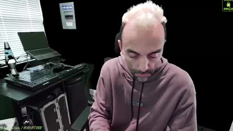 Snapshot of kuruptxxx chatting on January 2, 8:46 pm kuruptxxx online show from January 2, 8:46 pm