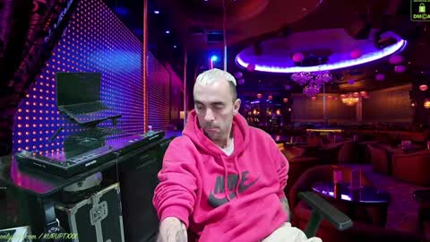 Snapshot of kuruptxxx chatting on January 26, 10:35 pm kuruptxxx online show from January 26, 10:35 pm