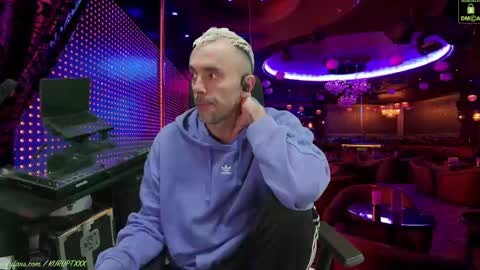 Snapshot of kuruptxxx chatting on February 11, 8:42 pm kuruptxxx online show from February 11, 8:42 pm