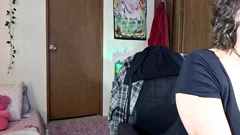 kusshy33 online show from December 2, 2:06 am