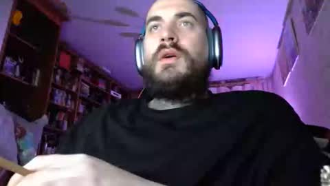 Snapshot of kuzmabig chatting on November 12, 8:30 pm kuzmabig online show from November 12, 8:30 pm