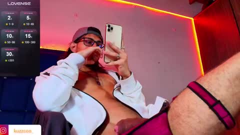 kuzzcoo online show from February 28, 2:31 pm