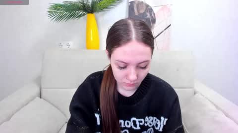 Snapshot of kvetachka chatting on December 7, 2:53 am Kvetachka Thu-Sun 0900am-1500pmGTM2 online show from December 7, 2:53 am