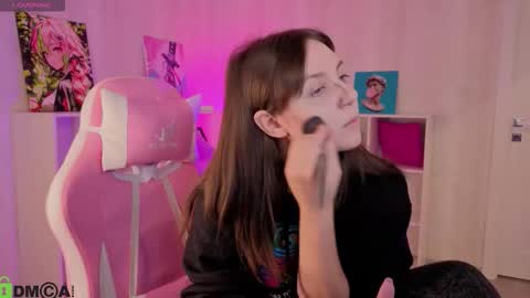 Snapshot of kvetachka chatting on September 12, 1:28 am Kvetachka Thu-Sun 0900am-1500pmGTM2 online show from September 12, 1:28 am